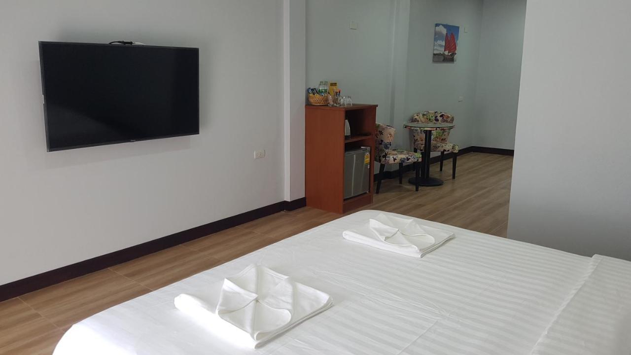 La Capannina Hotel Patong Exteriör bild