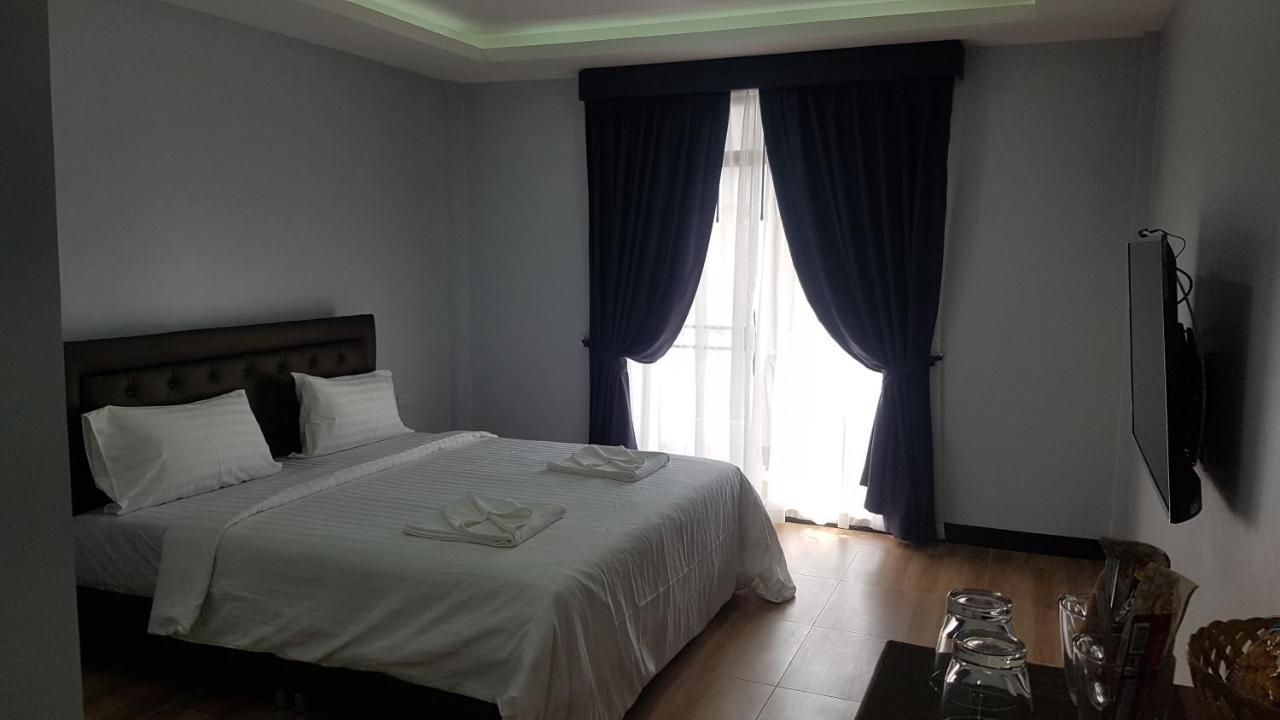 La Capannina Hotel Patong Exteriör bild