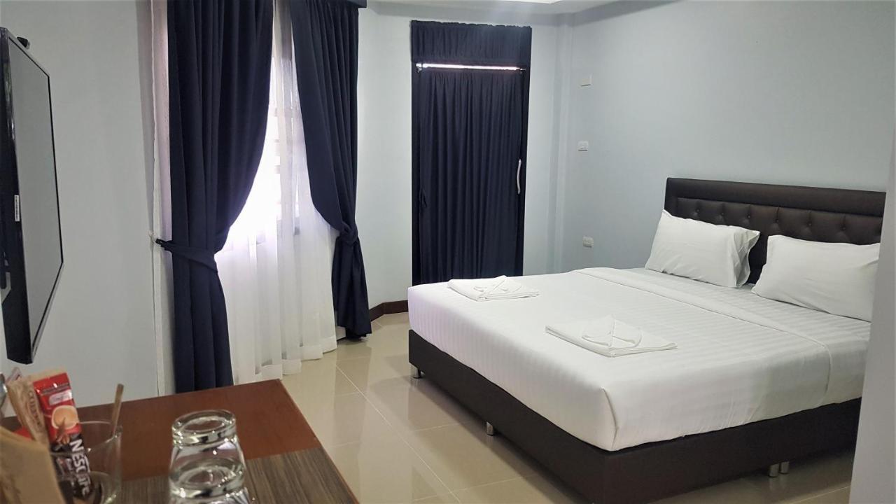La Capannina Hotel Patong Exteriör bild
